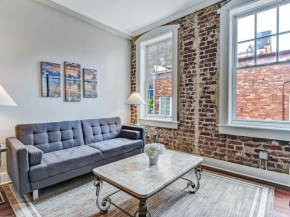Brand New Listing! Heated Pool Access Walk Everywhere in Historic Savannah